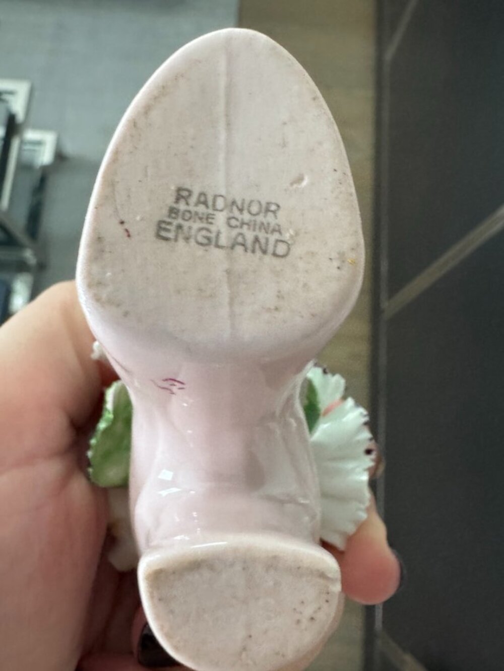 Radnor Vintage Bone China Shoe Figurine, Floral Bouquet Pink England Porcelain - Picture 6 of 6